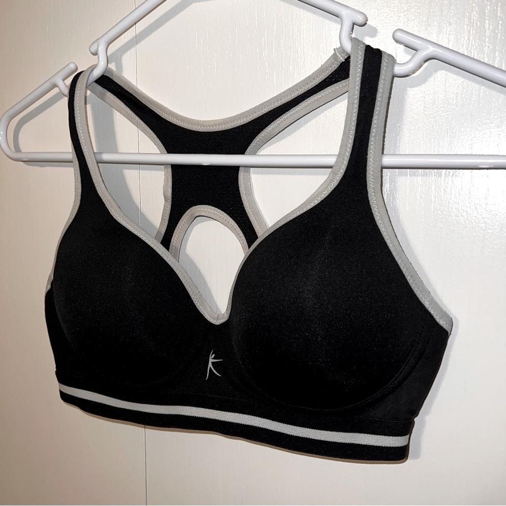 Danskin Black Sports Bra, 34B. Sports bra with no underwire.